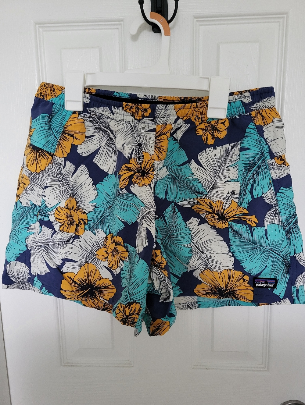 Women's Patagonia Baggies 5" size Small